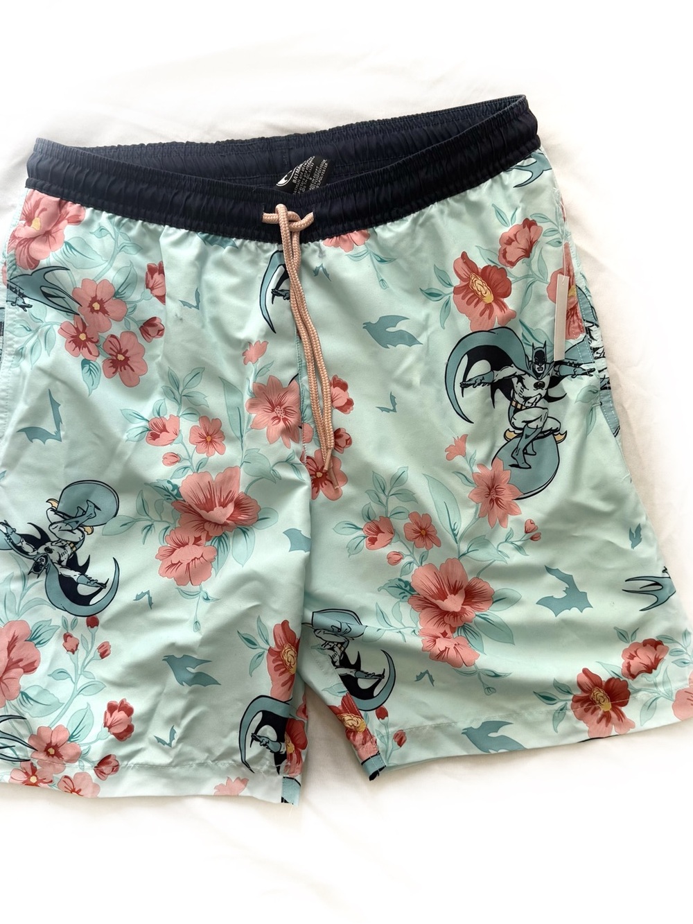 NWT Batman Hawaiian Blue Men’s Swim Shorts Drawstring Waist Rash Guard Pockets